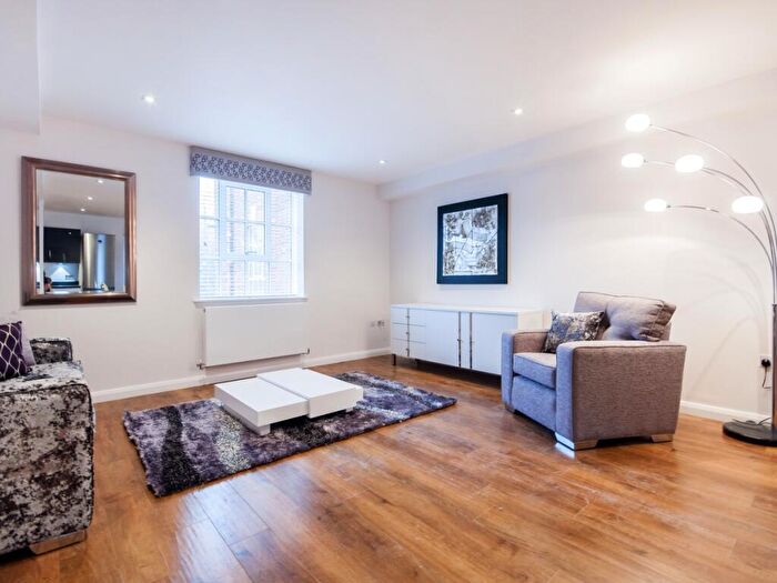 2 Bedroom Apartment To Rent In Mill Street, Central Oxford, OX2