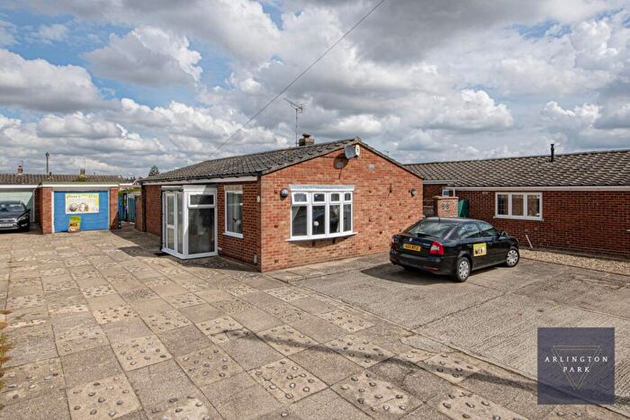 3 Bedroom Detached Bungalow For Sale In Blithewood Gardens, Norwich, NR7