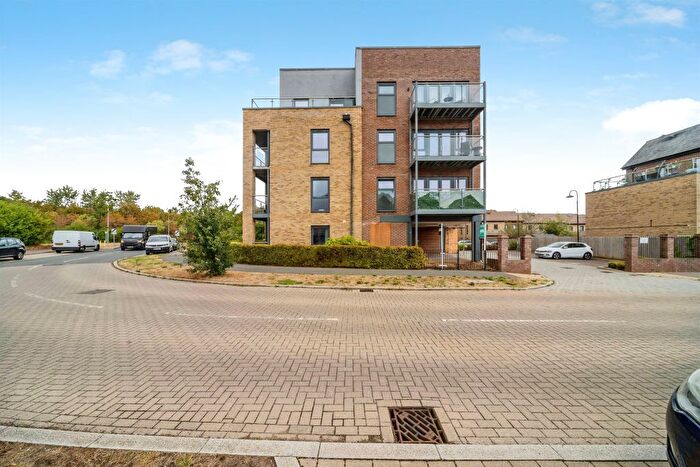 1 Bedroom Flat For Sale In Atlas Way, Oakgrove, Milton Keynes, MK10