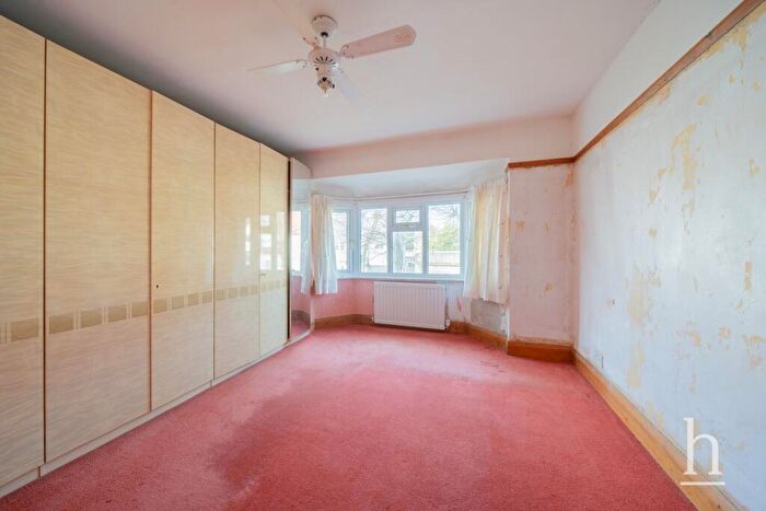 3 Bedroom Semi-Detached House For Sale In Warwick Road, Upton, CH49
