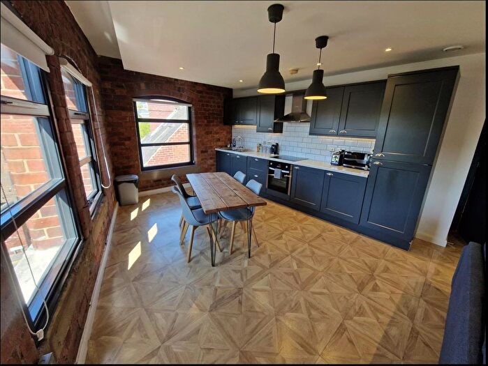2 Bedroom Flat To Rent In The Calls, Leeds, LS2