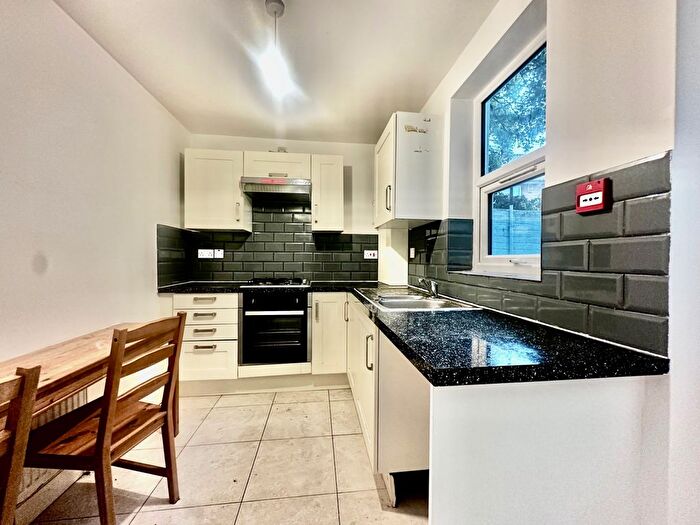 5 Bedroom Terraced House To Rent In Hereward Road, SW17