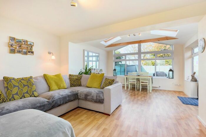 3 Bedroom End Of Terrace House For Sale In Hayfield, Marshfield, SN14