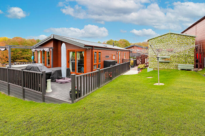 2 Bedroom Chalet For Sale In Swallow Lakes, Longhope For Sale, GL17