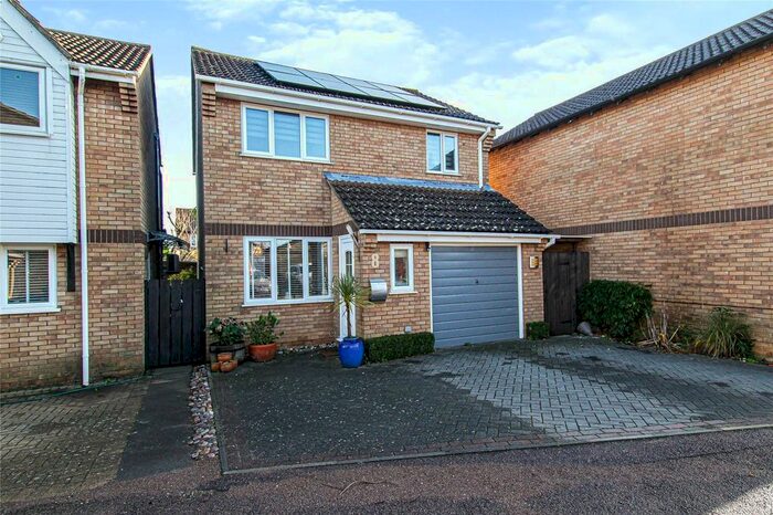 3 Bedroom Detached House For Sale In The Crofters, Stretham, Ely, CB6