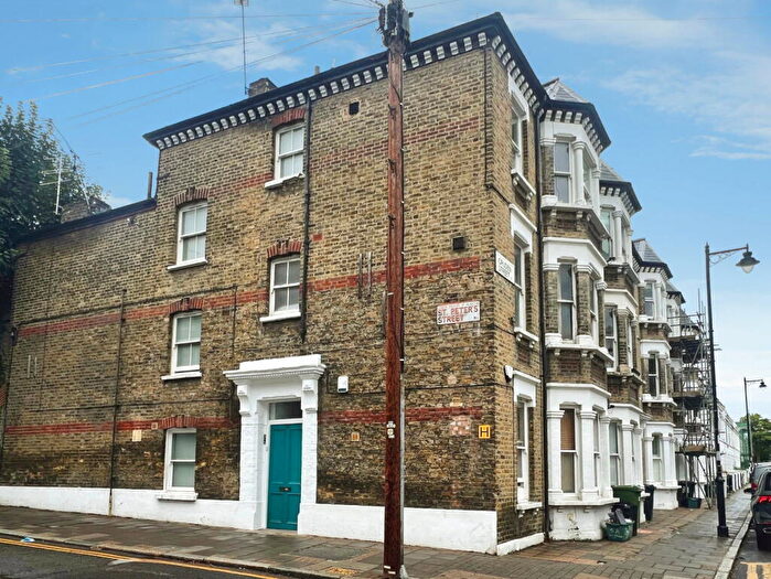 Studio To Rent In St. Peter's Street, London, N1