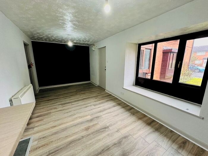 Studio For Sale In Longley Close, Fulwood, Preston, PR2