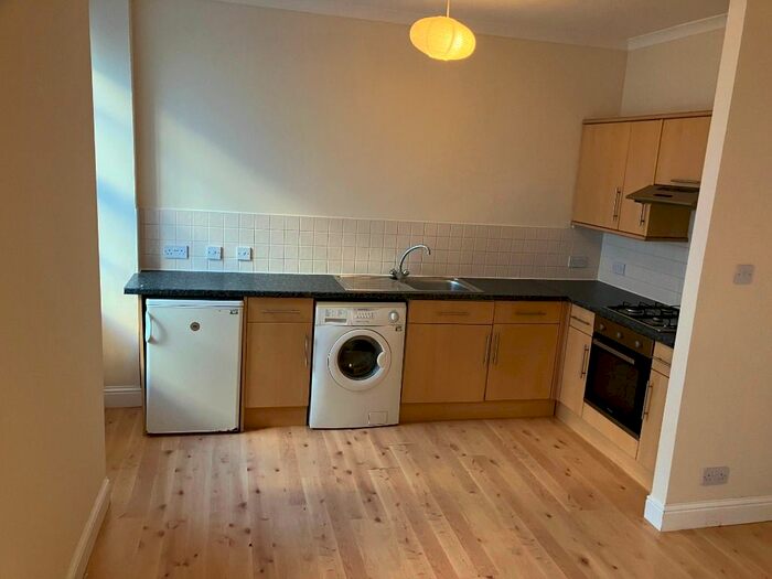 1 Bedroom Flat To Rent In Baker Street, Stirling Town, Stirling, FK8