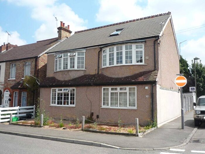 1 Bedroom Maisonette For Sale In Gladstone Road, Farnborough Village, Orpington, Kent, BR6