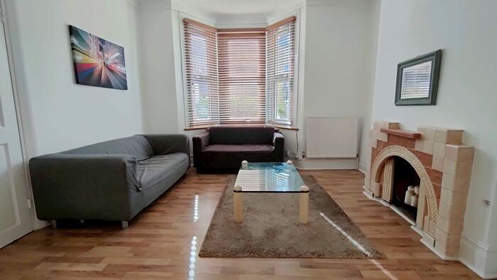 3 Bedroom Terraced House To Rent In Victoria Way, Charlton, SE7