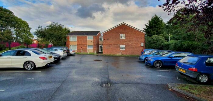 2 Bedroom Flat To Rent In Hatton Road, Bedfont, Feltham TW14