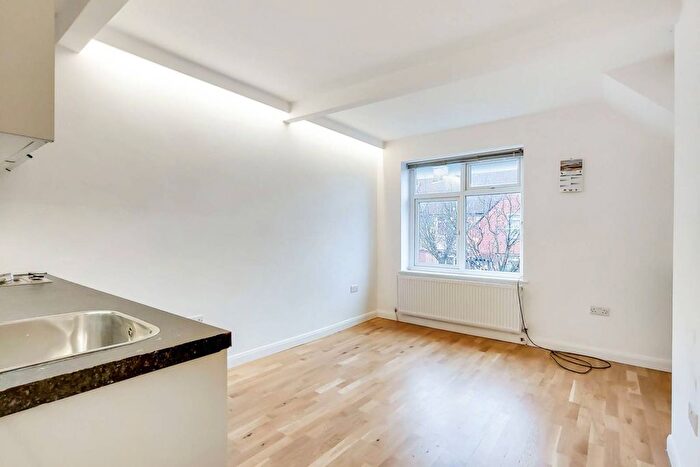 Studio To Rent In Sycamore Avenue, Ealing, London, W5