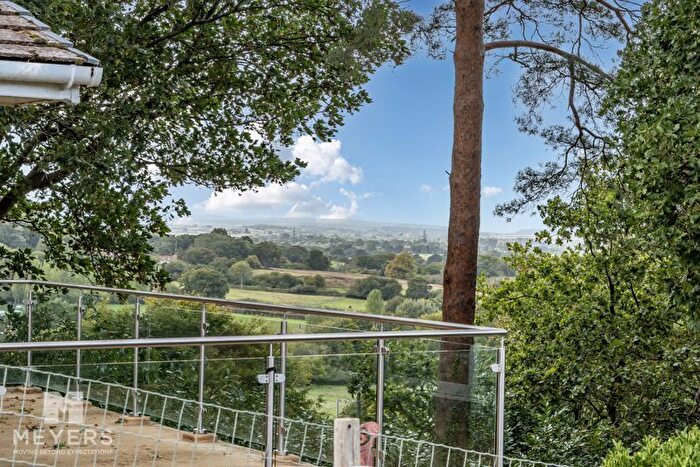 4 Bedroom Detached House For Sale In Central Avenue, Corfe Mullen, BH21