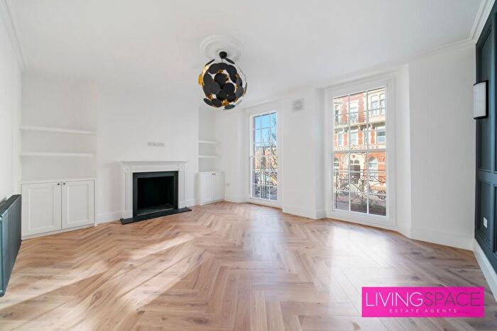 3 Bedroom Flat To Rent In Kingsland Road, Dalston, E8