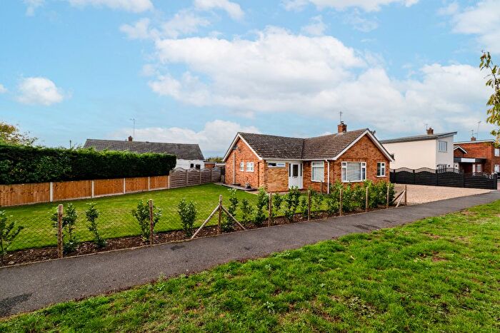 4 Bedroom Detached Bungalow For Sale In Wilton Road, Heacham, PE31
