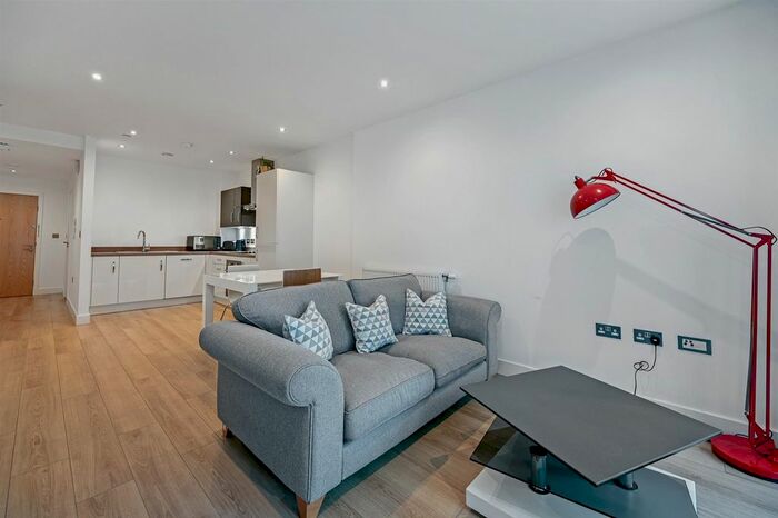 1 Bedroom Flat To Rent In Sutton Court Road, Sutton, SM1