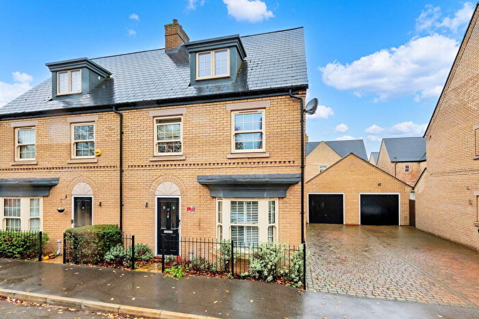 4 Bedroom Semi Detached House For Sale In Farendon Road, Brampton, Huntingdon, PE28