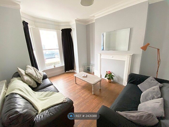 5 Bedroom Terraced House To Rent In Britannia Road, Southsea, PO5