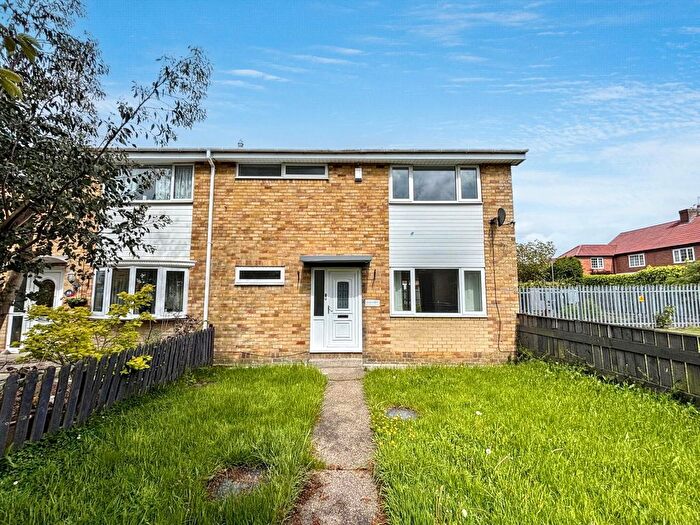 3 Bedroom End Of Terrace House To Rent In Clover Hill, Sunniside, Newcastle Upon Tyne, NE16