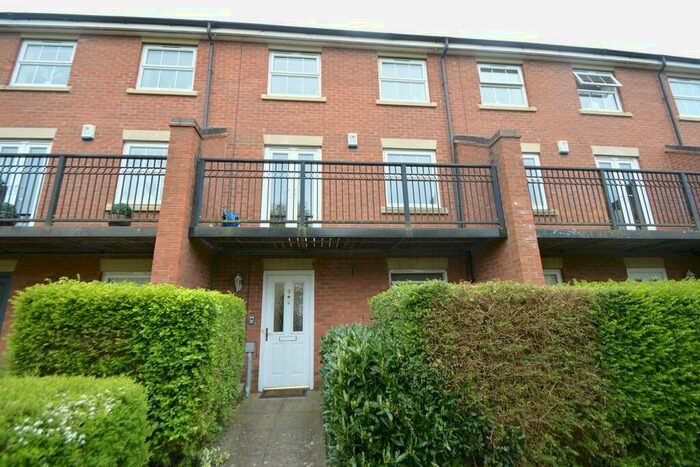 4 Bedroom Town House To Rent In Saffron Walk, Bourne, PE10