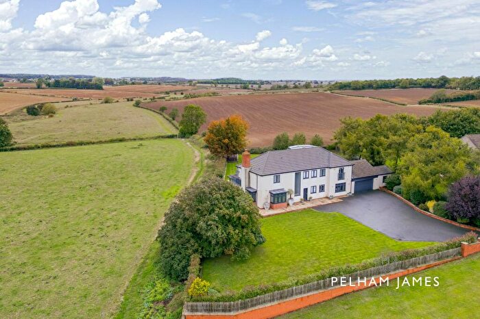 5 Bedroom Detached House For Sale In Tanners Lane, Corby Glen, NG33