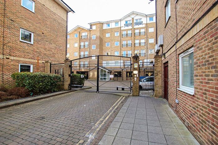 2 Bedroom Flat To Rent In Melbourne Road, Wallington, SM6