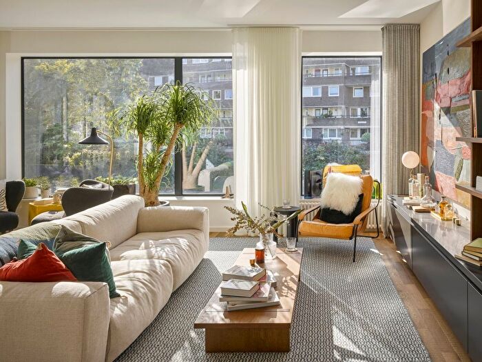 2 Bedroom Flat For Sale In The Brentford Project, Catherine Wheel Road, TW8