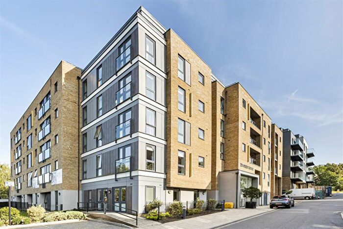 1 Bedroom Apartment For Sale In Pegs Lane, Hertford, SG13