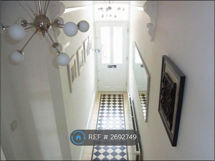 4 Bedroom Terraced House To Rent In Salisbury Road, Barnet, EN5