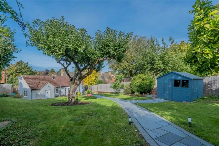 4 Bedroom Detached House For Sale In Main Street, Denton, NN7