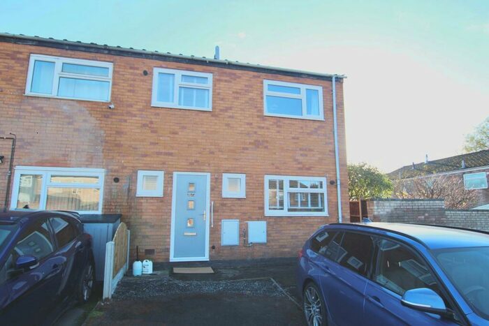 3 Bedroom House To Rent In Broadsmeath, Tamworth, B77