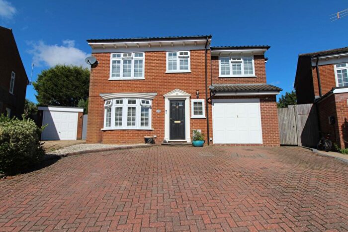 4 Bedroom Detached House To Rent In Rolfe Drive, Burgess Hill, RH15