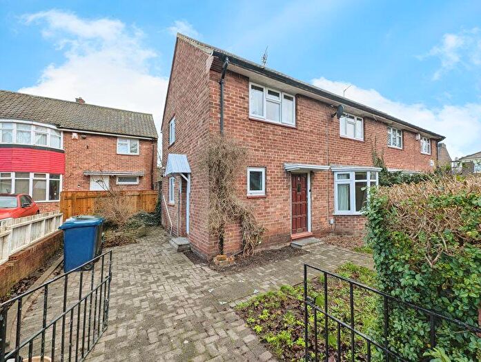 3 Bedroom Semi-Detached House For Sale In Eaton Place, Newcastle Upon Tyne, NE4