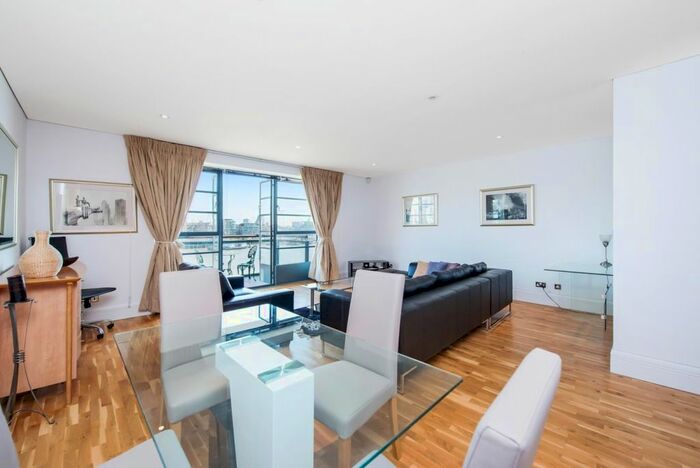 2 Bedroom Flat To Rent In Spice Quay Heights, Shad Thames, London, SE1
