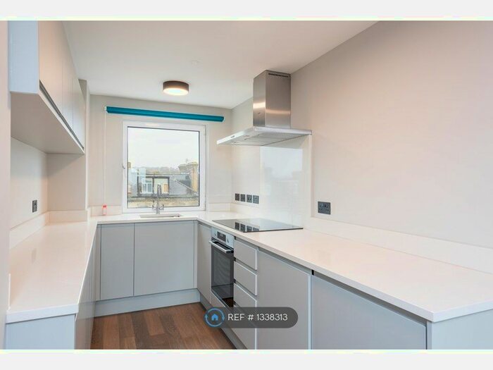 2 Bedroom Flat To Rent In Cromwell Road, Hove, BN3