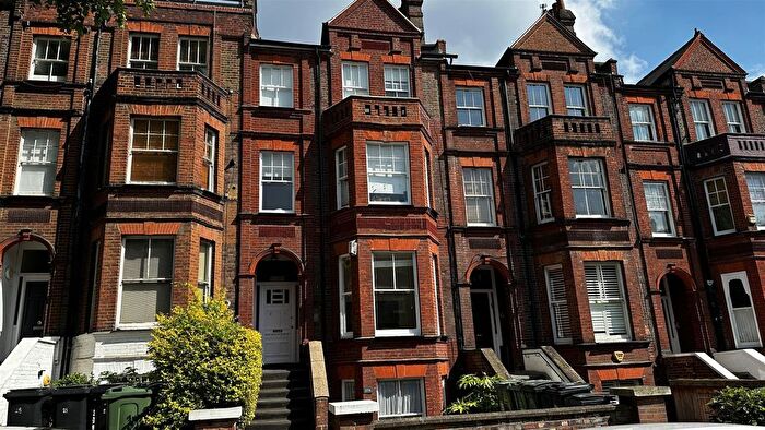 2 Bedroom Flat To Rent In Goldhurst Terrace, South Hampstead, NW6