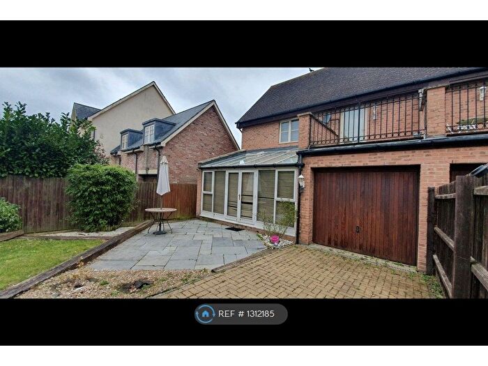 3 Bedroom Semi-Detached House To Rent In Colindale Street, Monkston Park, Milton Keynes, MK10