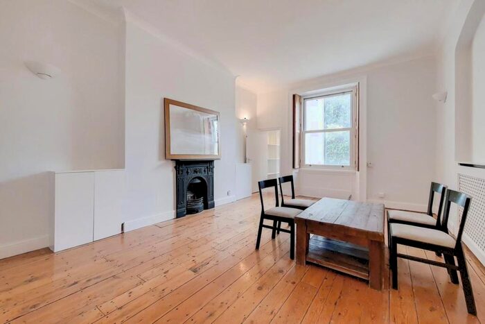 2 Bedroom Apartment For Sale In Mornington Crescent, Camden, NW1