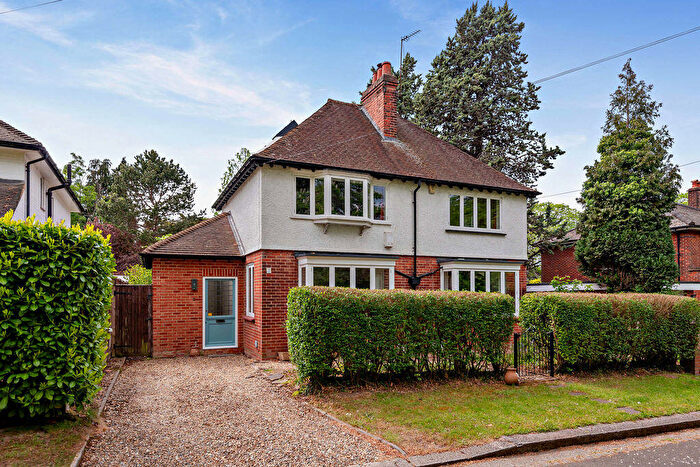 5 Bedroom Detached House For Sale In College Avenue, Epsom, KT17