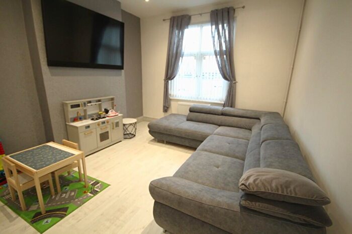 3 Bedroom Terraced House For Sale In Fron Road, Connah's Quay, Deeside, CH5