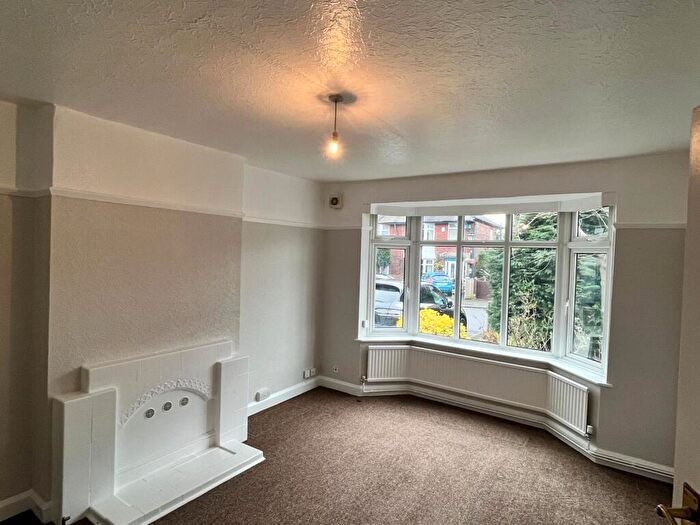 2 Bedroom Bungalow To Rent In Cliff Road, Carlton, Nottingham, NG4