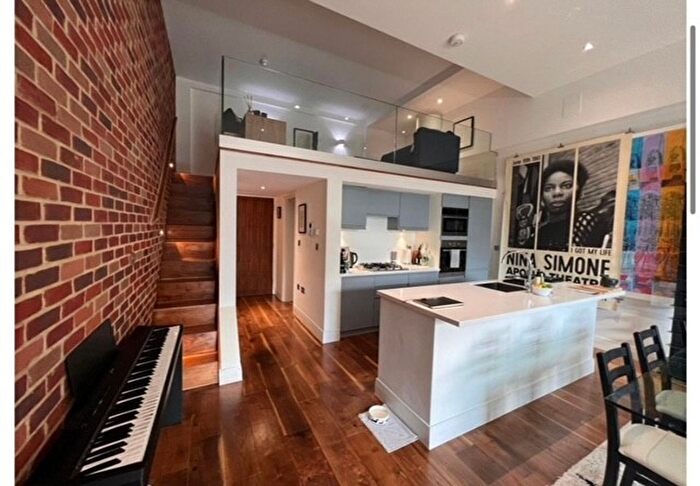 2 Bedroom Flat To Rent In Lofts Apartments, Grenville Place, London, NW7