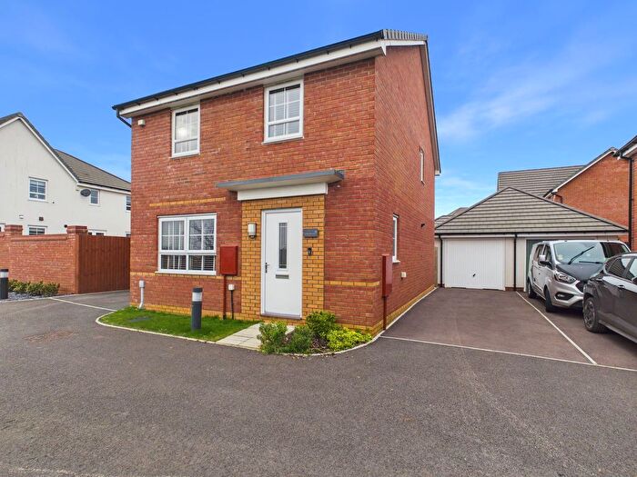 4 Bedroom Detached House For Sale In Berry Hill, Gloucestershire, GL16