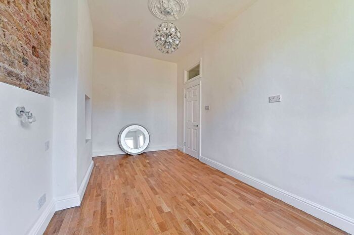 1 Bedroom Flat For Sale In Devonshire Road, Forest Hill, London, SE23
