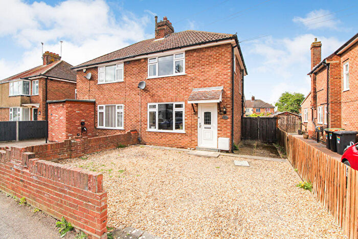 3 Bedroom Semi-Detached House For Sale In Ditmas Avenue, Kempston, MK42