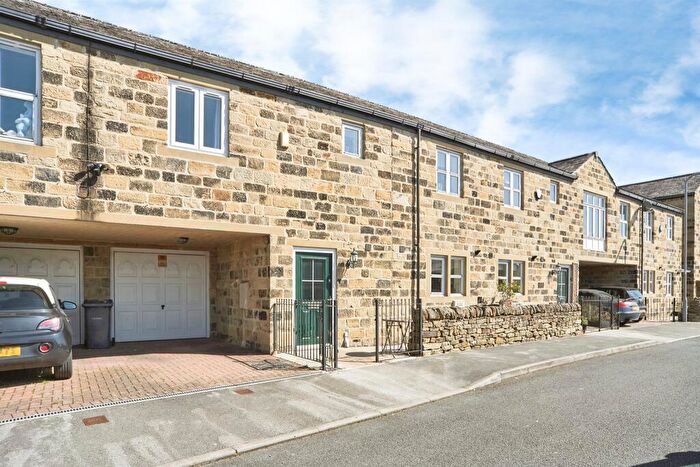 3 Bedroom Terraced House For Sale In Stockbridge Wharf, Riddlesden, Keighley, BD20
