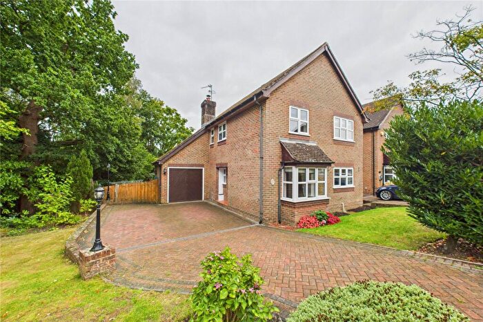 3 Bedroom Detached House To Rent In York Avenue, East Grinstead, West Sussex, RH19