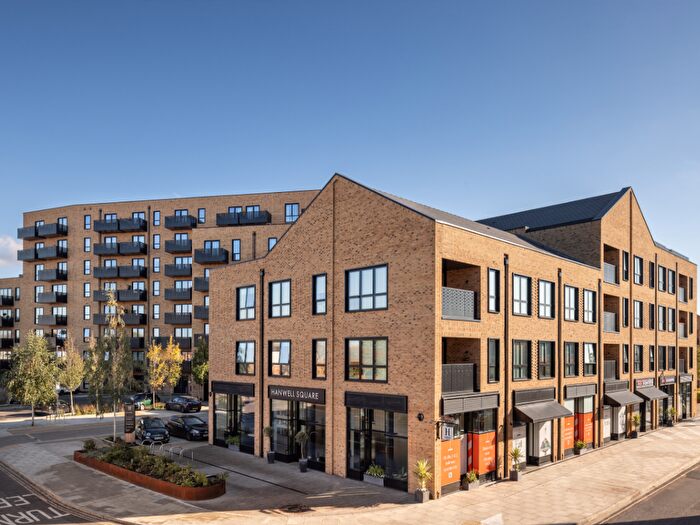 1 Bedroom Flat For Sale In Middle Road, London, W7