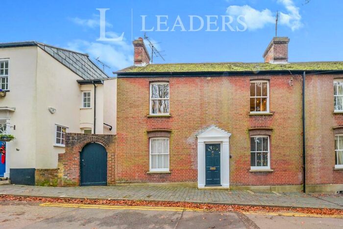 3 Bedroom Semi-Detached House To Rent In Abbey Mill Lane, St.Albans AL3