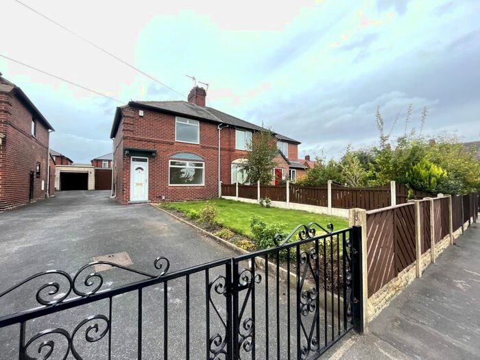 3 Bedroom Semi-Detached House To Rent In Favell Avenue, Normanton, WF6